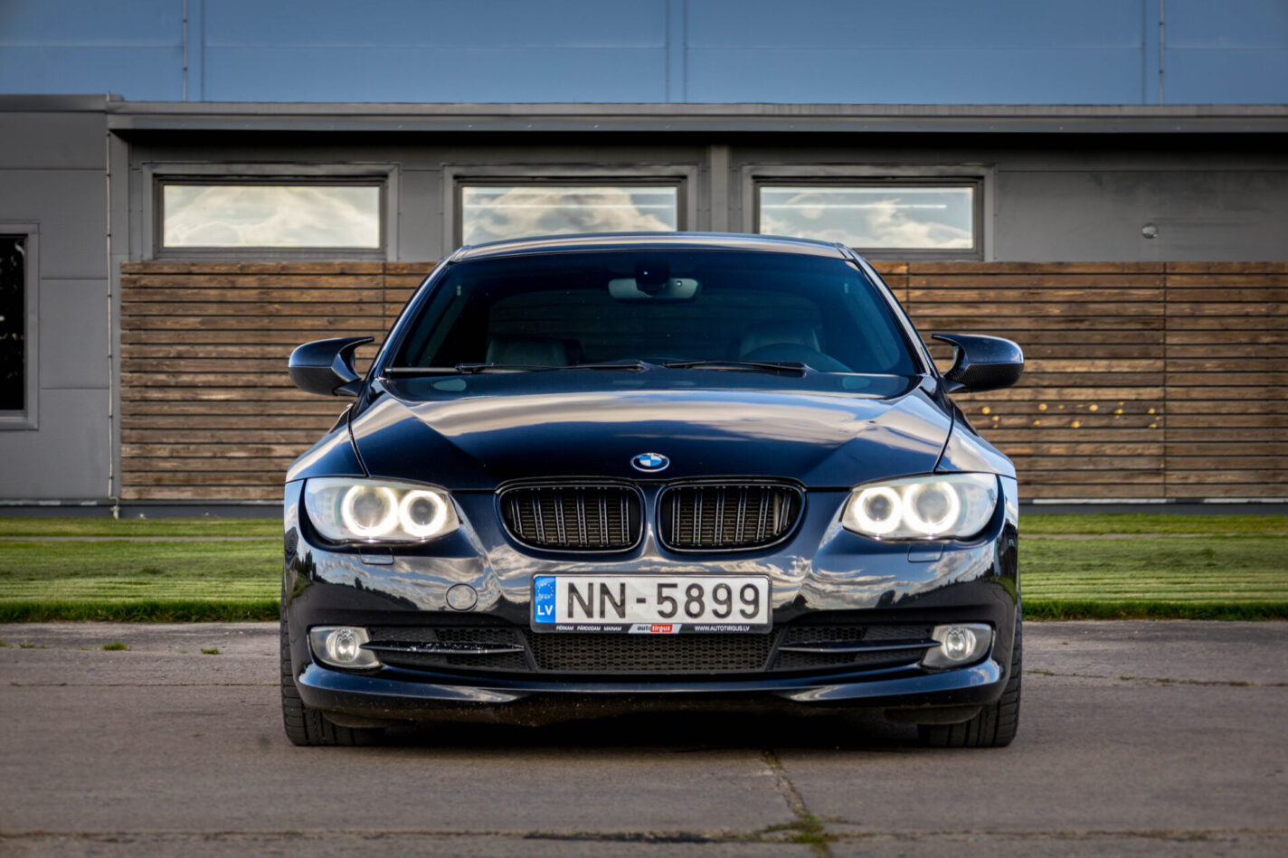 BMW 330