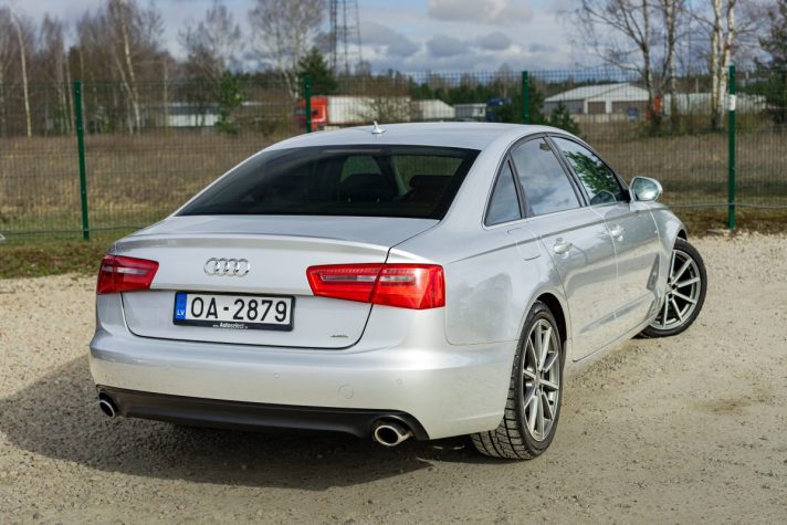 AUDI A6 QUATTRO