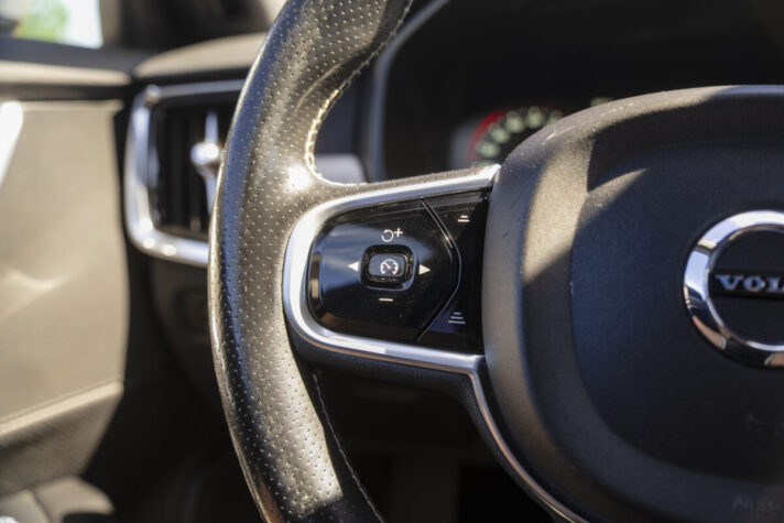 VOLVO V90 R-DESIGN