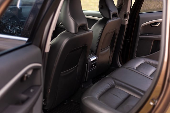 VOLVO V70 TWILIGHT BRONZE
