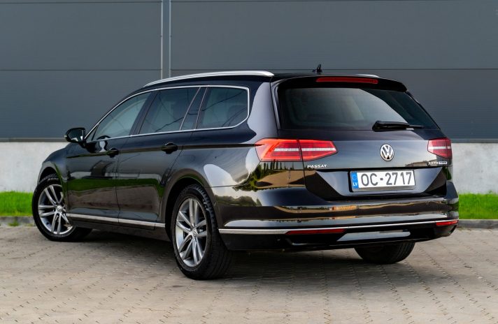VW PASSAT