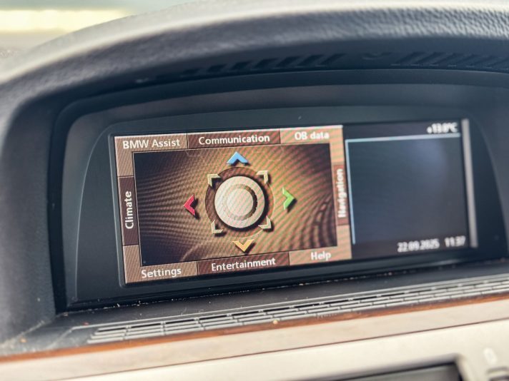 BMW 730