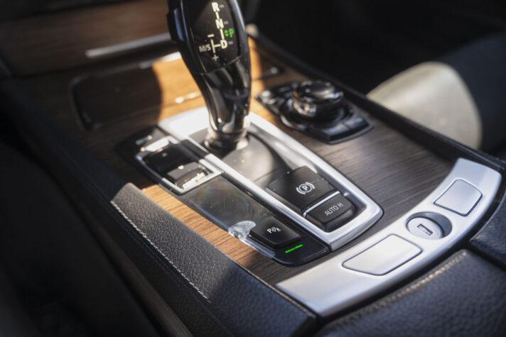BMW 730