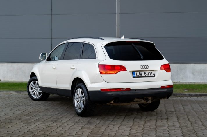 AUDI Q7