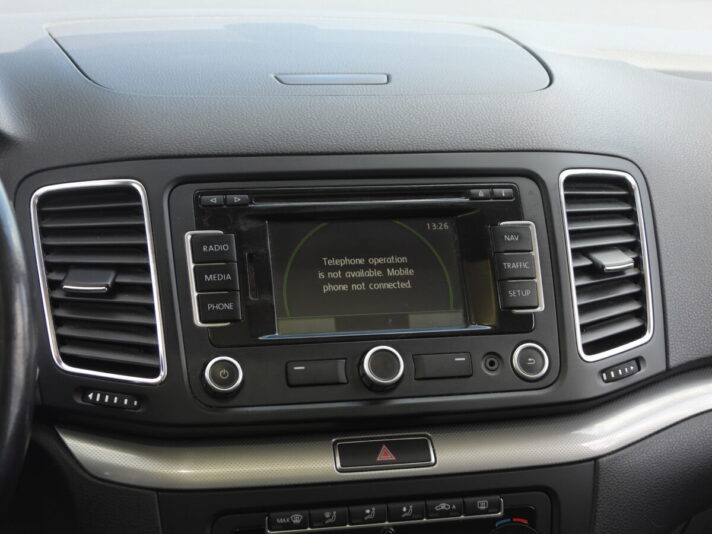 VW SHARAN