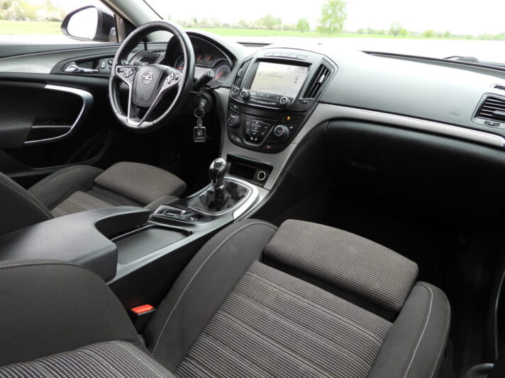 OPEL INSIGNIA SPORTS TOURER SW