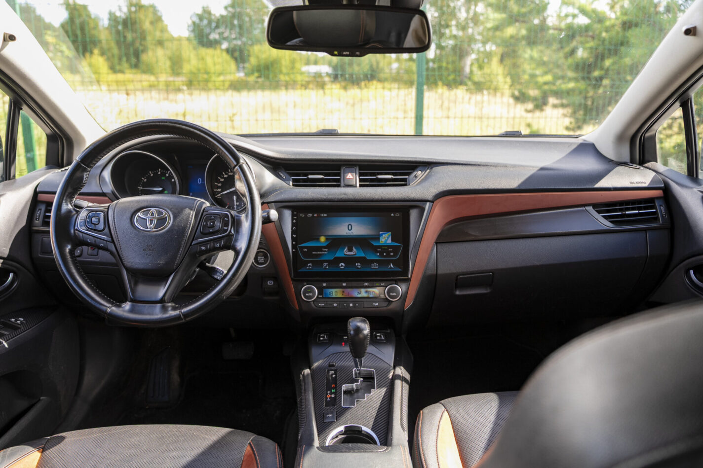 TOYOTA AVENSIS