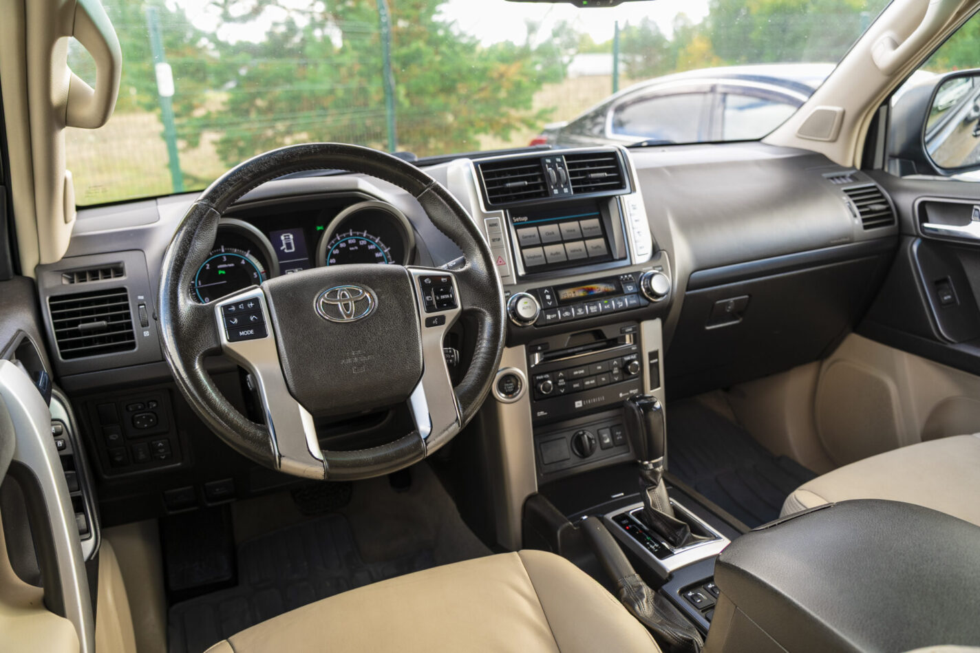 TOYOTA LAND CRUISER