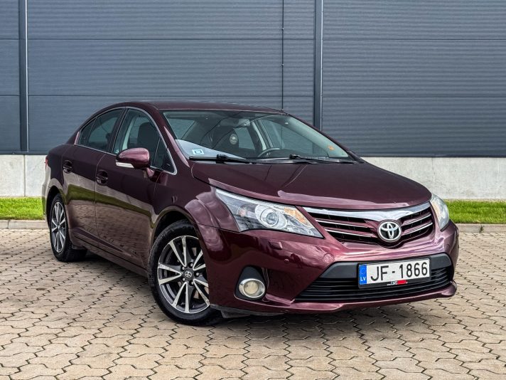 TOYOTA AVENSIS
