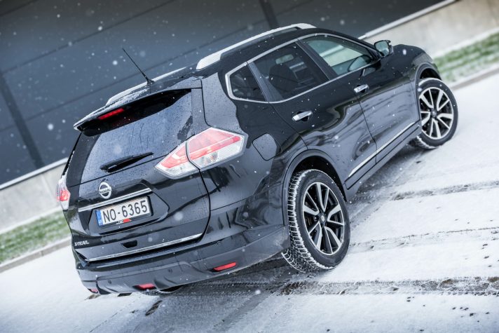 NISSAN X TRAIL