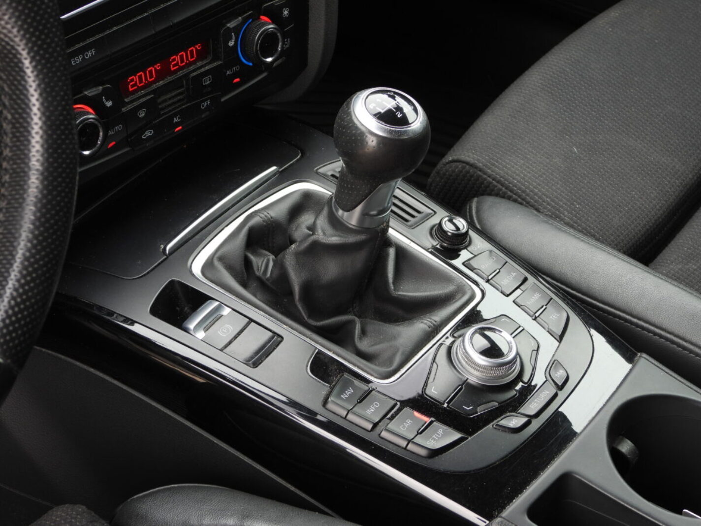 AUDI A4 S-LINE