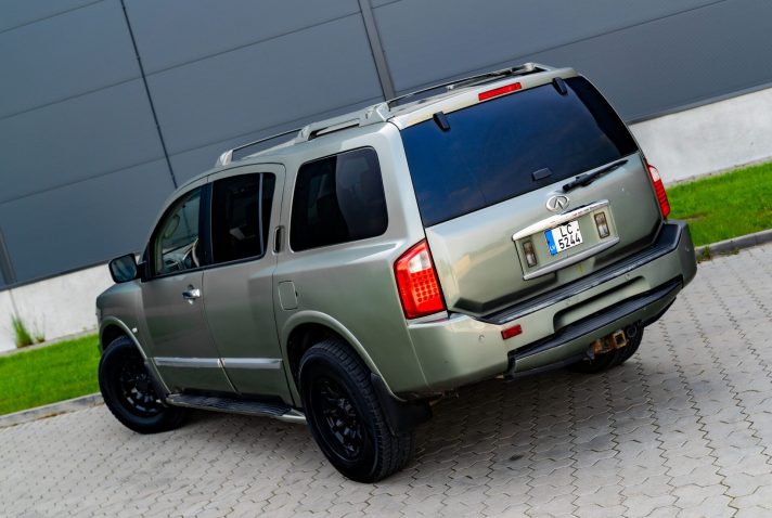 INFINITI QX56