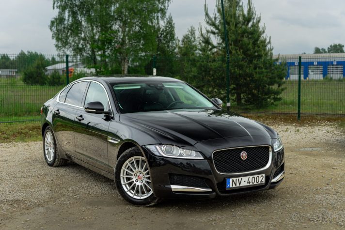 JAGUAR XF