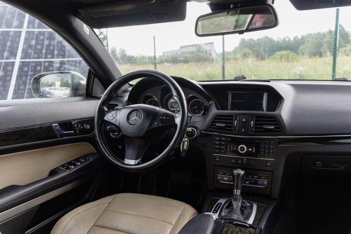 MERCEDES BENZ E350