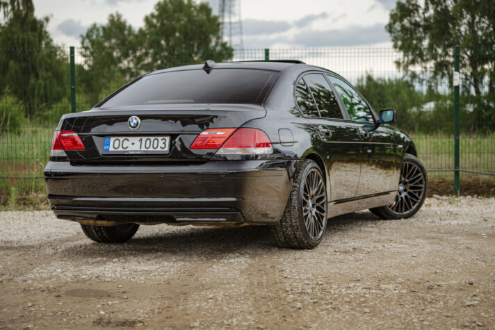BMW 730