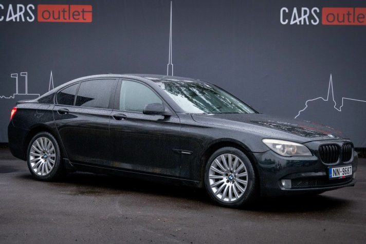 BMW 730