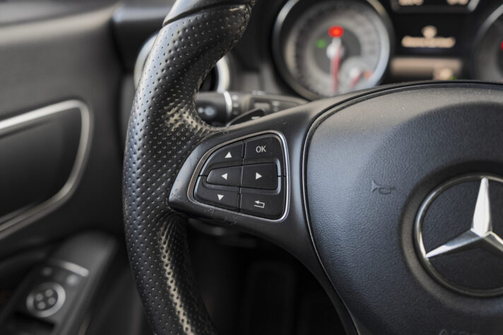 MERCEDES BENZ CLA 220 CDI