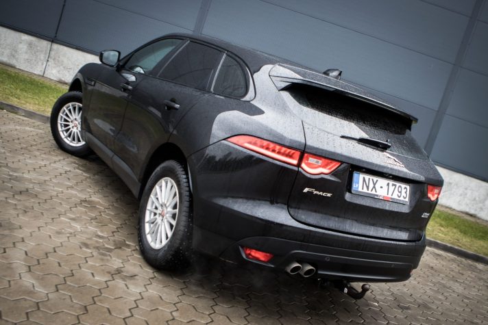 Jaguar F-Pace