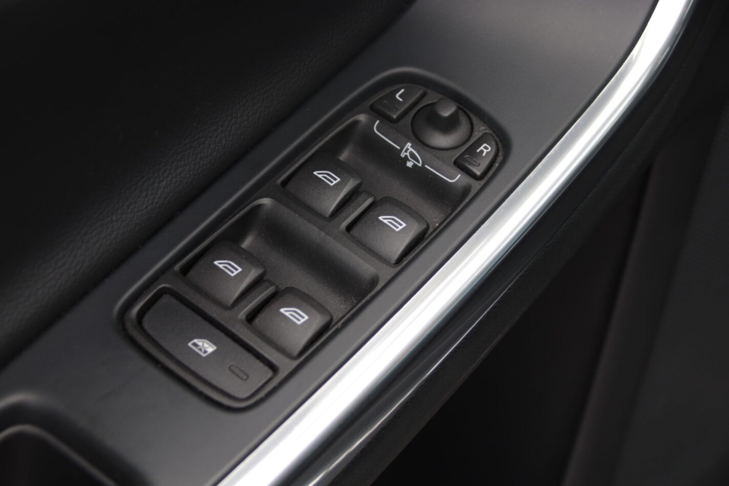 VOLVO V60 TWIN ENGINE