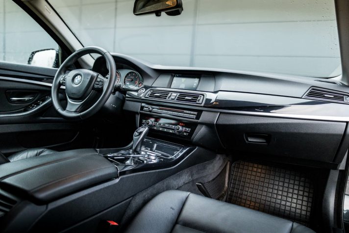 BMW 525