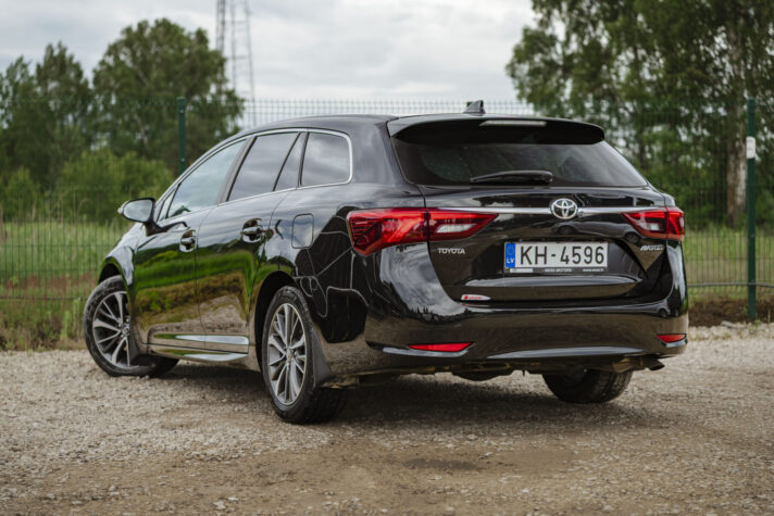 TOYOTA AVENSIS
