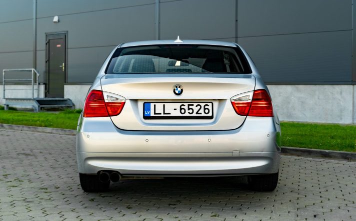 BMW 320