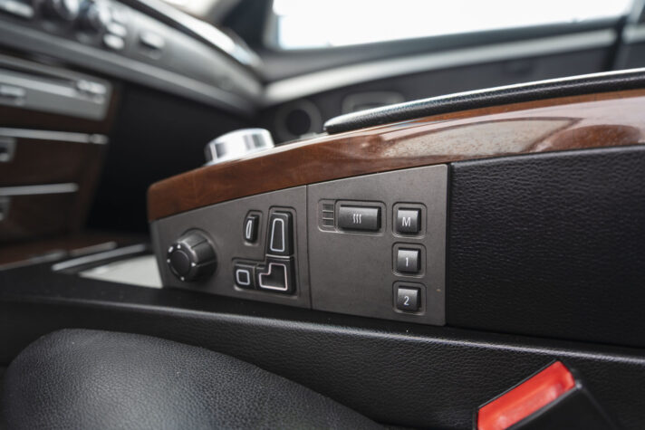 BMW 730