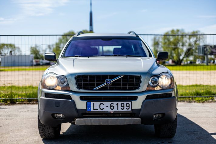 VOLVO XC90