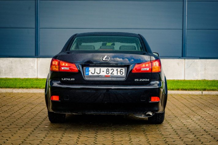 LEXUS IS 220