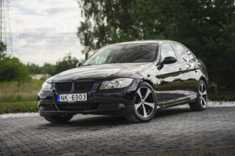 BMW 320