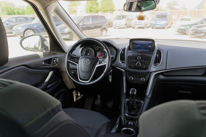 OPEL ZAFIRA TOURER