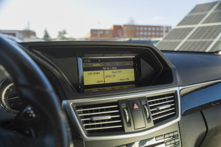 MERCEDES BENZ E250