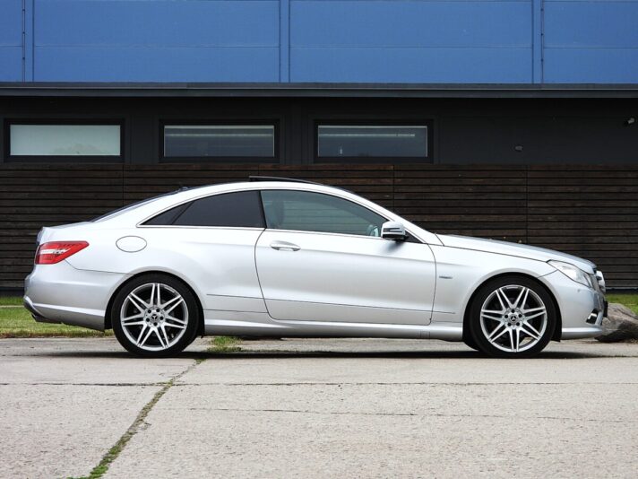 MERCEDES BENZ E350