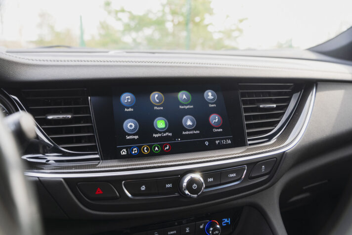 OPEL INSIGNIA SPORTS TOURER 4X4