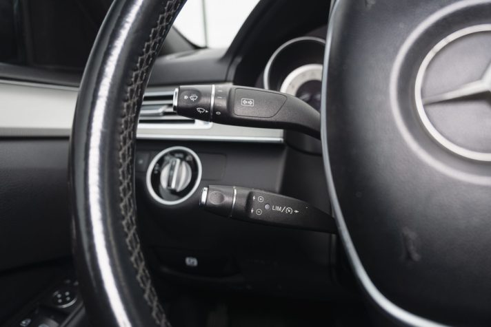 MERCEDES BENZ E220