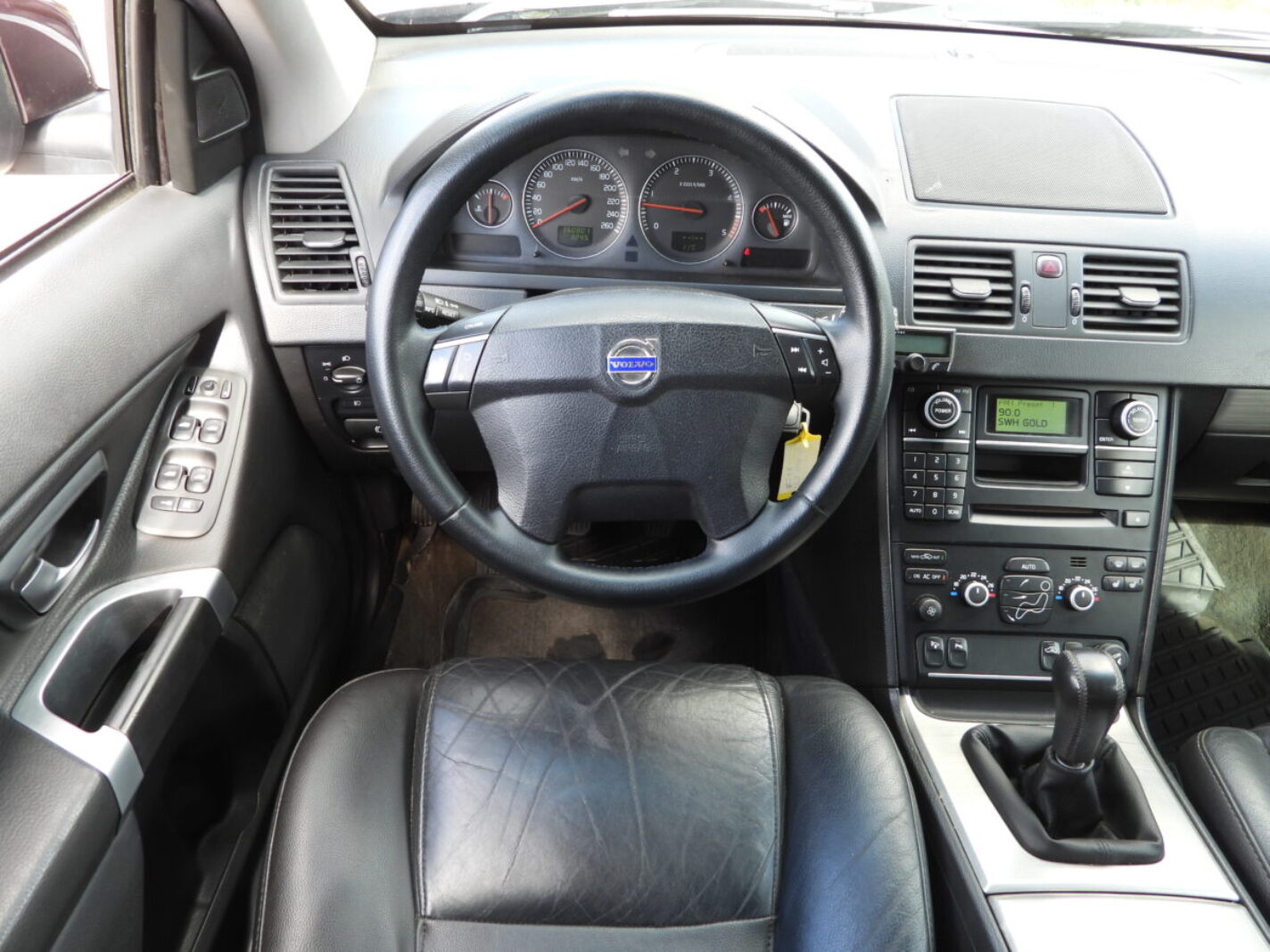 VOLVO XC90