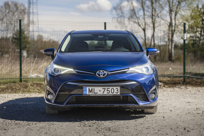 TOYOTA AVENSIS