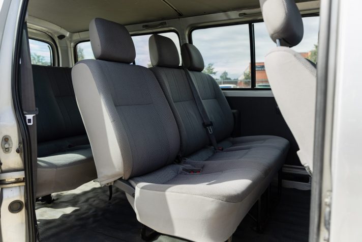 TOYOTA HIACE