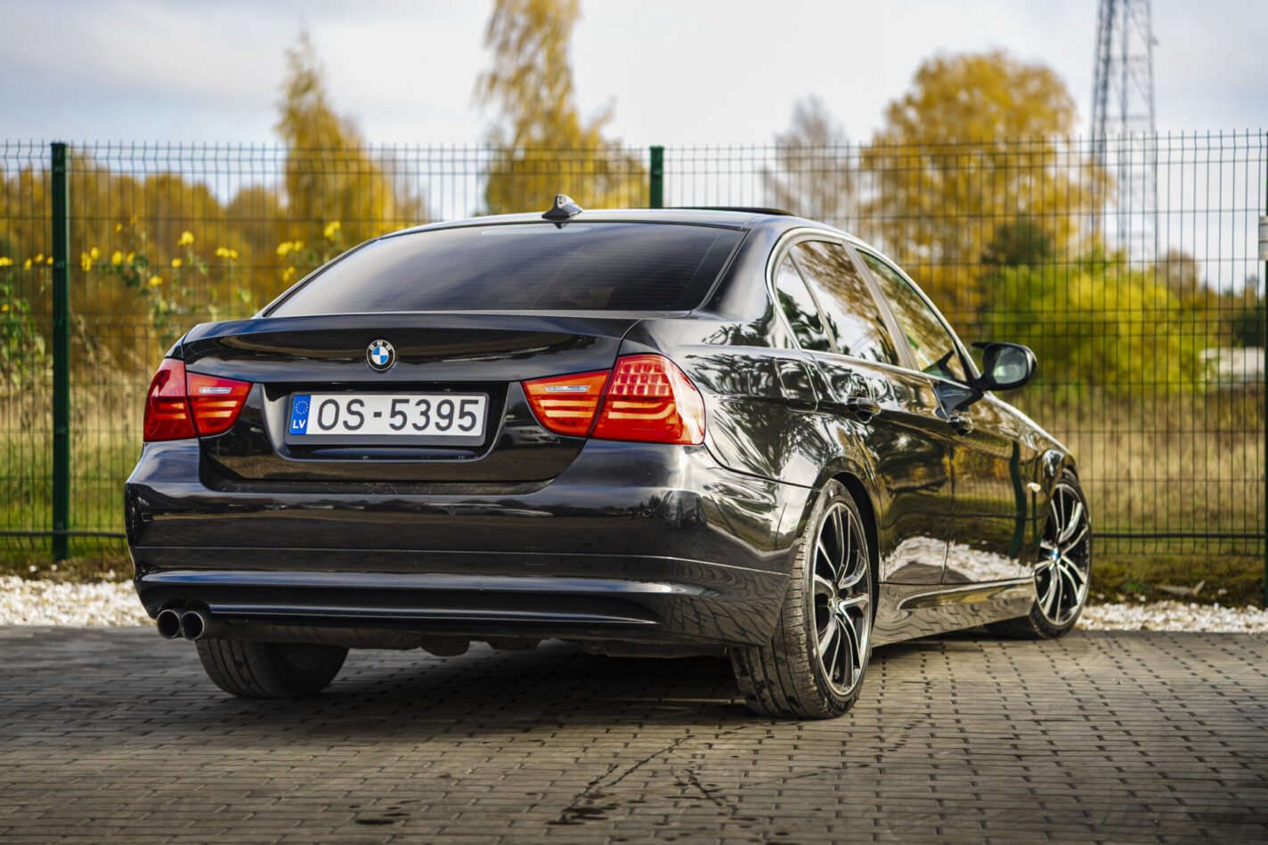 BMW 330