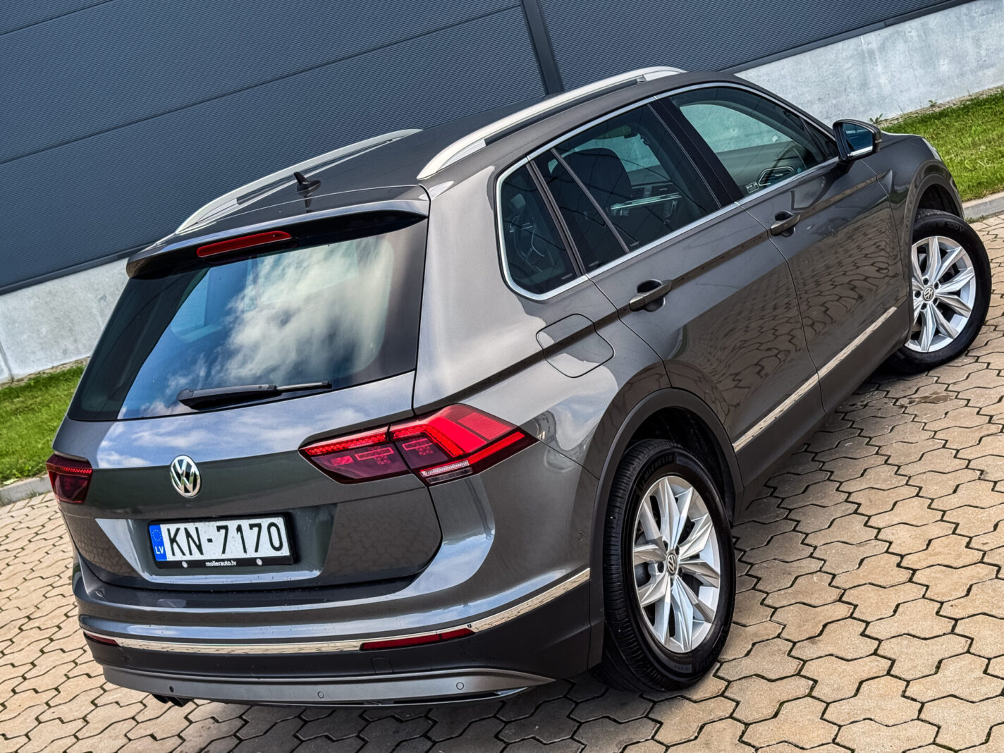 VW TIGUAN