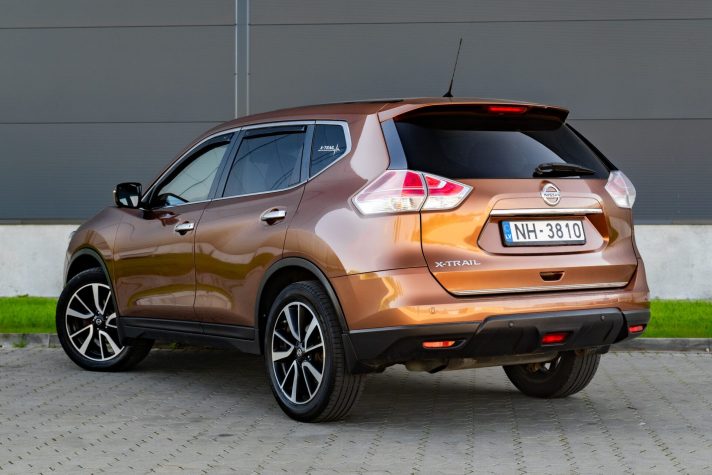 NISSAN X TRAIL