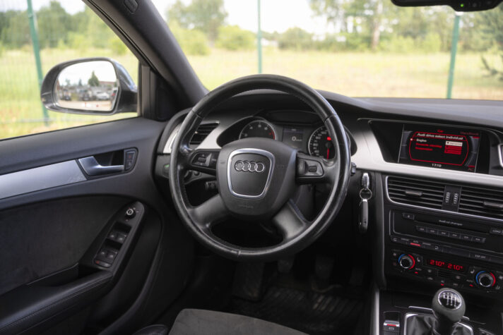 AUDI A4 S-LINE
