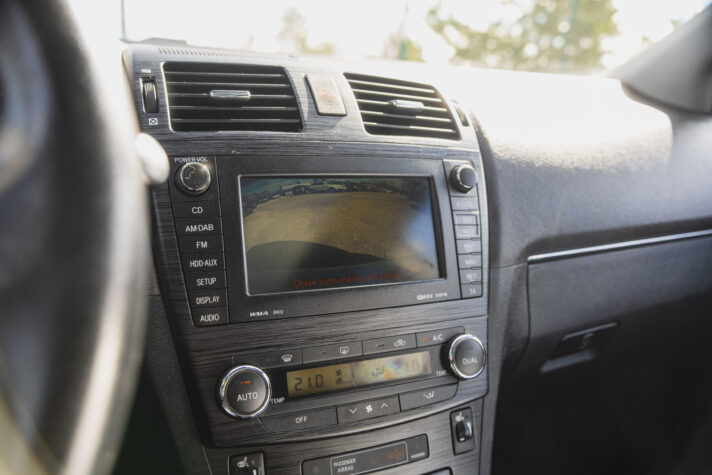 TOYOTA AVENSIS