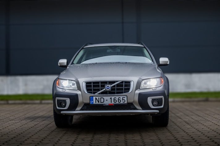 VOLVO XC70