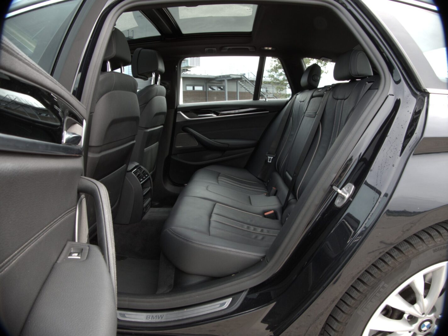 BMW 520I