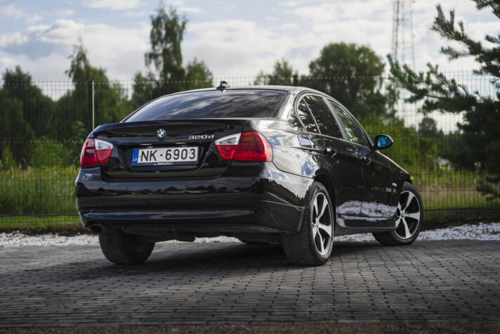 BMW 320
