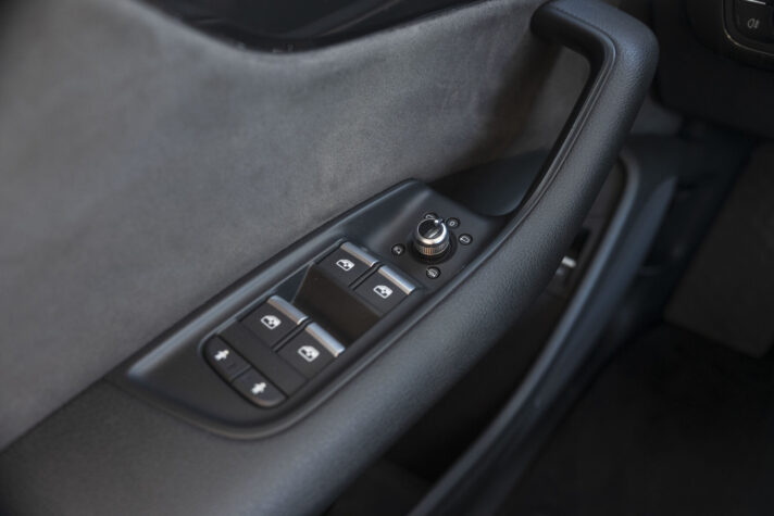 AUDI Q7 S-LINE