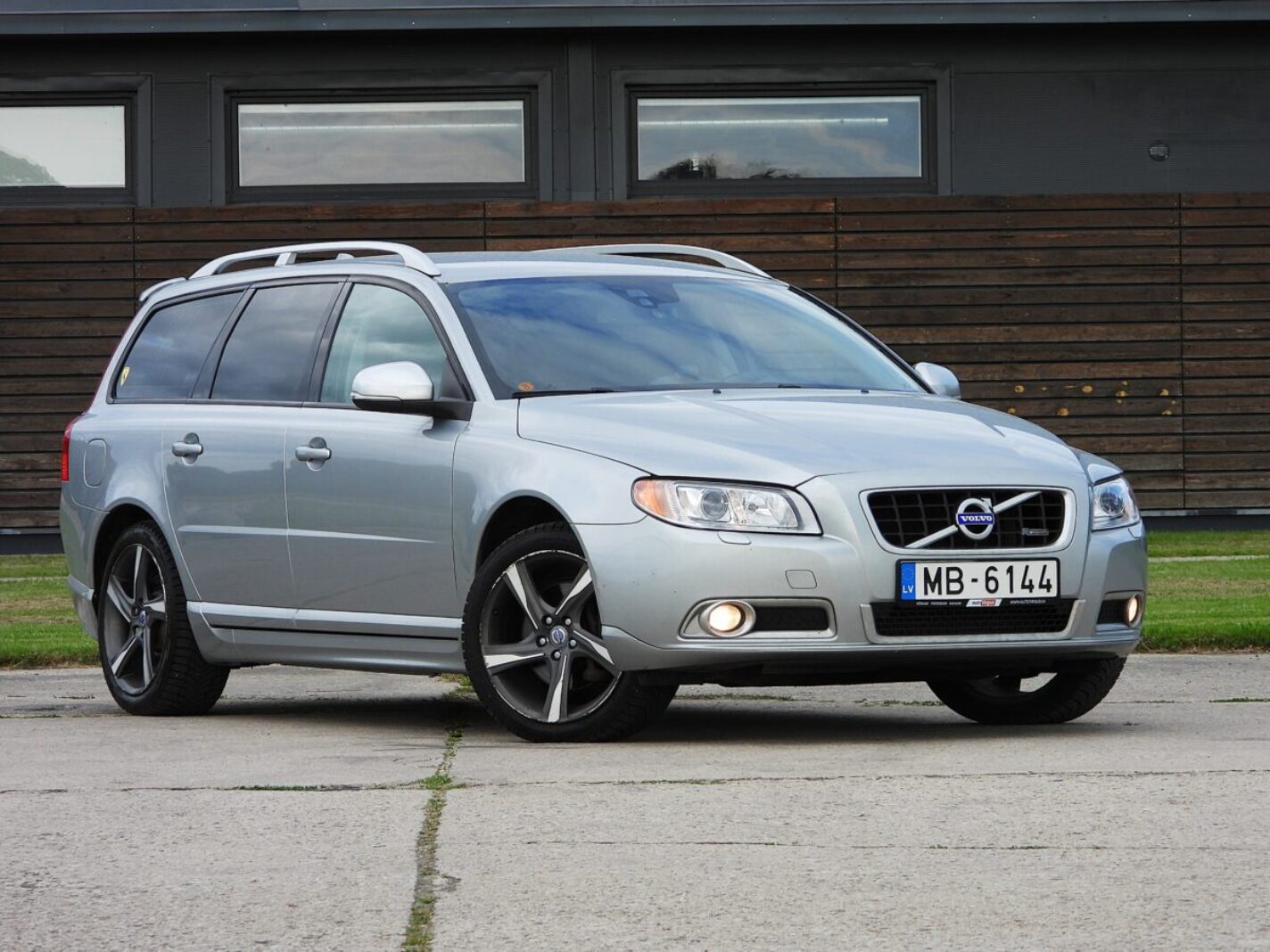 VOLVO V70
