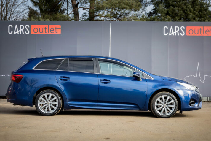 TOYOTA AVENSIS