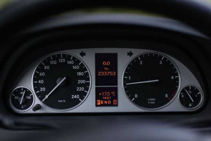 MERCEDES BENZ B 200